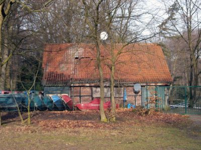 Stadtwaldweiher,-Fachwerkhaus--gegenüber-Deuß-Tempel-a-web